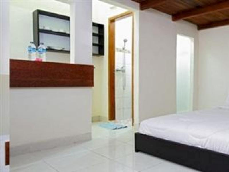 Super Oyo 91495 Hotel Indah Residence Denpasar Esterno foto